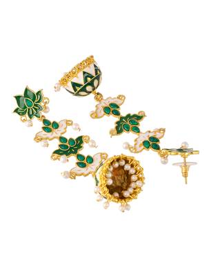 Green earrings 4