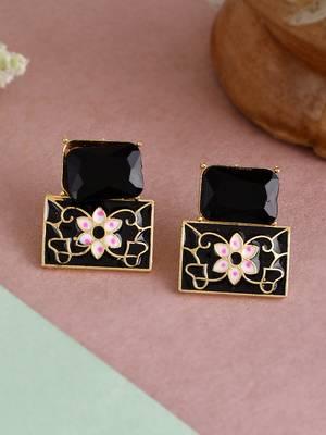 Black earrings 1
