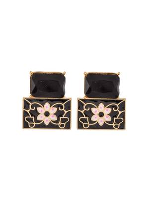 Black earrings 3