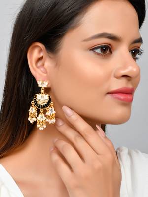 Black earrings 2