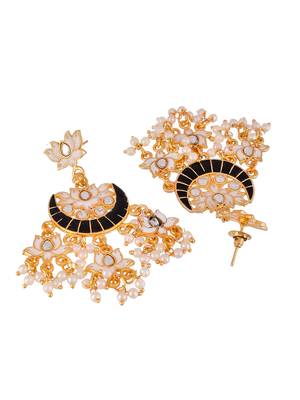Black earrings 4