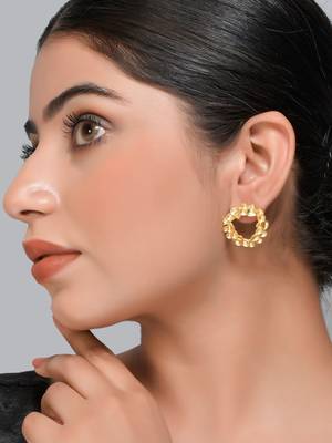 Gold earrings 2