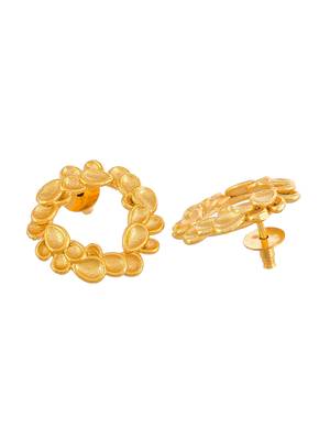 Gold earrings 4
