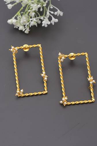 Gold earrings