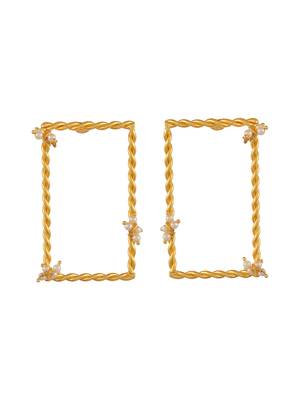 Gold earrings 3