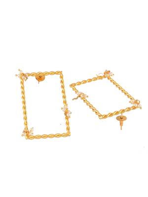 Gold earrings 4