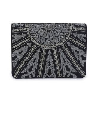 Sparkling black clutch 2