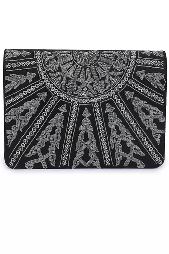 Sparkling black clutch