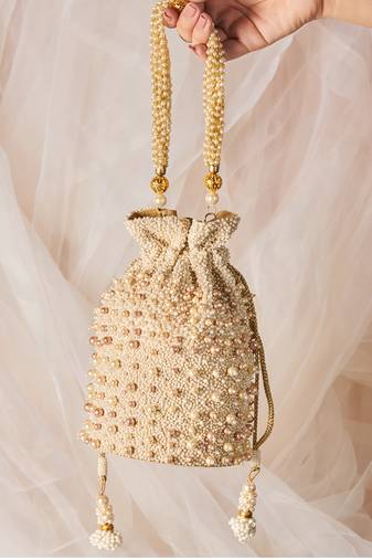 Sweet pearls potli