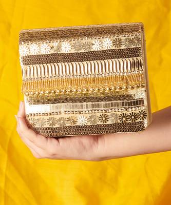 Inaayat clutch 2