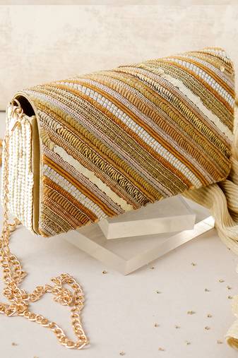 Farnama clutch