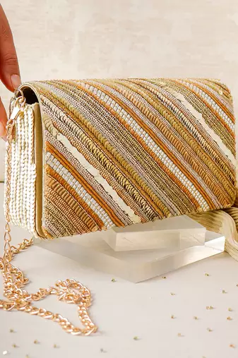 Farnama clutch