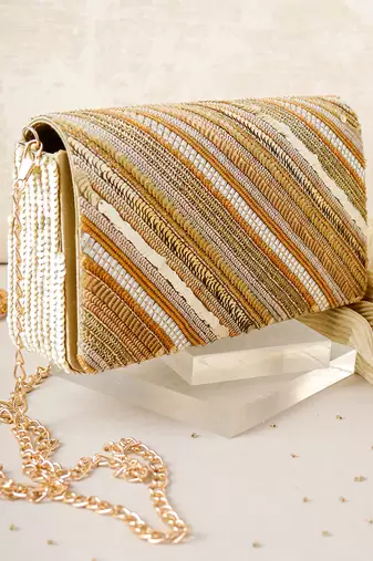 Farnama clutch