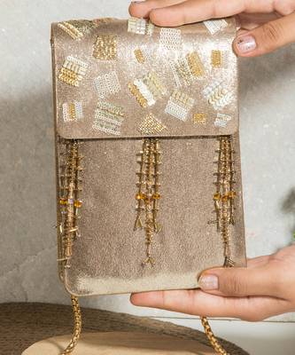 Nagma clutch 3