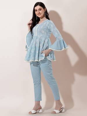 Grey White Floral Jaipuri Printed Cotton Tunic With Pant 2