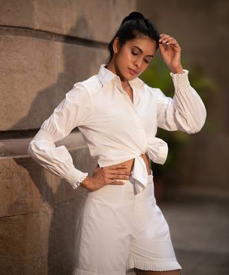 White Shirt With Elasticated Sleeves 2