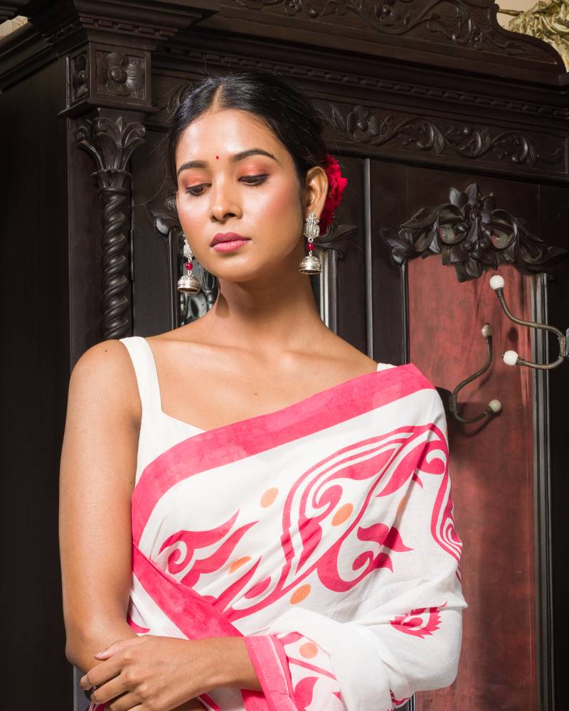 White And Red Printed Saree