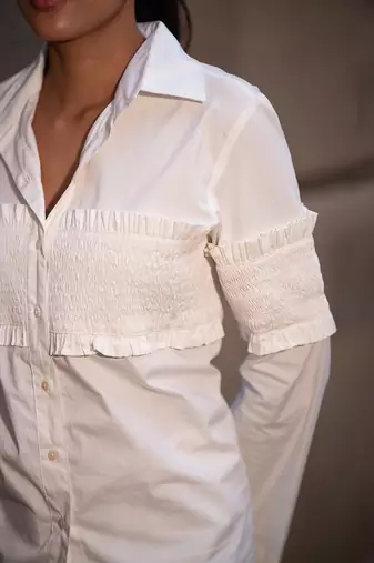 White Shirt With Elasticated Body