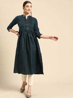 Mohvogue Women's Blue Woven Design Cotton Blend Kurta. 4