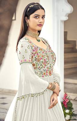 White Embroidered Mehndi Trendy Salwar Kameez 2