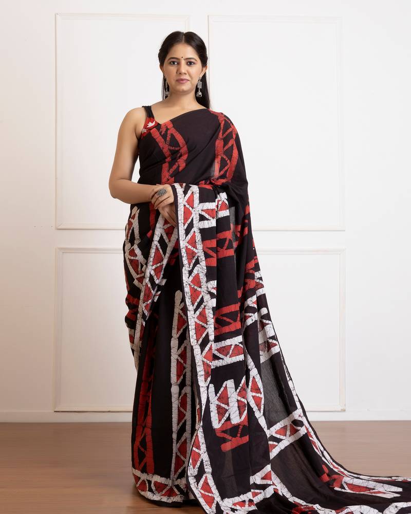 Diksha Batik Print Cotton Saree with Blouse Piece