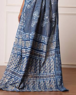 Nancy Indigo Dabu Print Cotton Saree with Blouse 5