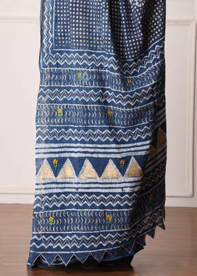 Nisha Indigo Dabu Print Cotton Saree with Blouse 4