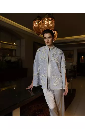 Lia Pearl Cape