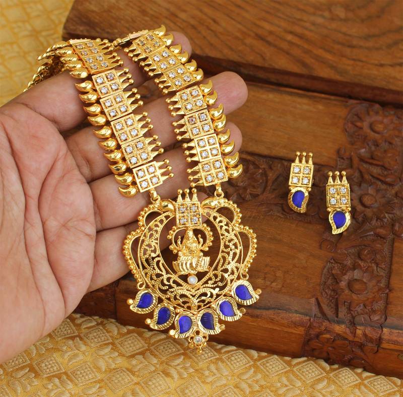 Kerala traditional Palakka  Temple  mango necklace with screw back earrings