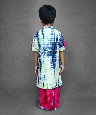 Tie and dyed blue kurta with pink dhoti 2