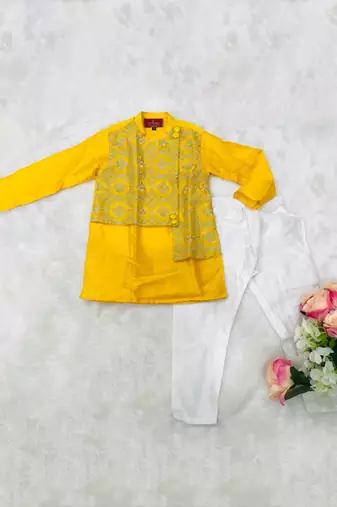 Embroidered Half Jacket Kurta And Pyjama