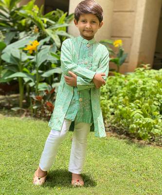 Green Embroidered Kurta with offwhite Chudidar 2
