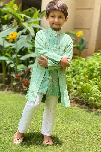 Green Embroidered Kurta with offwhite Chudidar