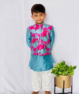 Slant Cut Bandi with Kurta and Pajama 2