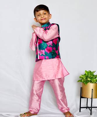 Floral Bandi with pink Kurta and Pajama 2