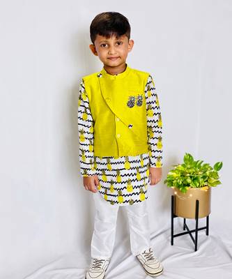 Pineapple Print Round Cut Kurta with Bandi 1