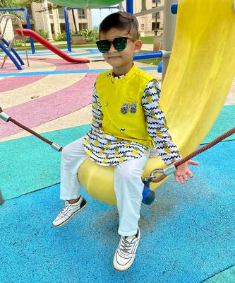 Pineapple Print Round Cut Kurta with Bandi 2
