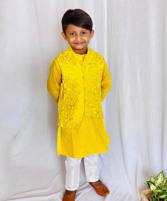 Closed Embroidered Jacket with Kurta and Chudidar 1