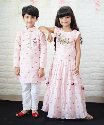 Kurta with stylish embroidered Bandi 2