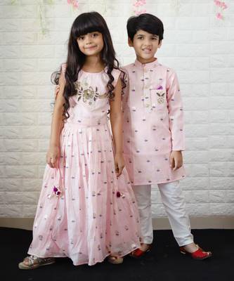 Kurta with stylish embroidered Bandi 3