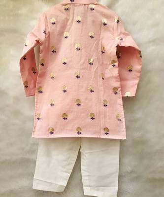 Kurta with stylish embroidered Bandi 6