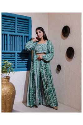 Printed Fusion Set With Cape In Green 1