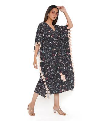 Black Forest Print Art Crepe Kaftan With Tassels 3