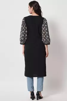 MATINE Women Black Designer Yoke Kurti