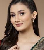 Maroon pearl earrings