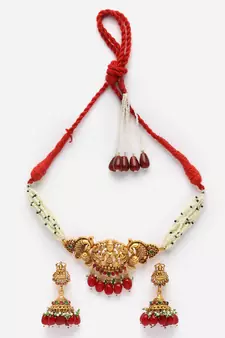 Red pearl necklace-sets