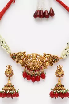 Red pearl necklace-sets