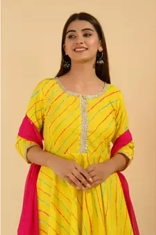 Shri Krishna Fabric INDI Lehriya Stripe Printed Anarkali Kurti With Pant & Dupatta Set