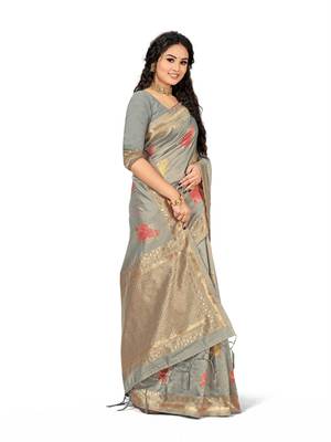 Grey Embroidered Cotton Saree With Blouse 4