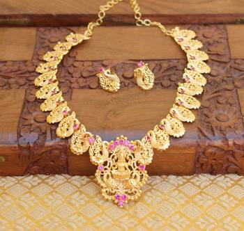 Gold plated temple peacock  necklace set  with screw back earrings 1